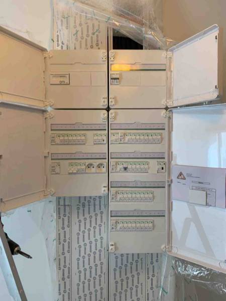Electricien pour remplacement d'un tableau électrique dans maison à La Valette-du-Var